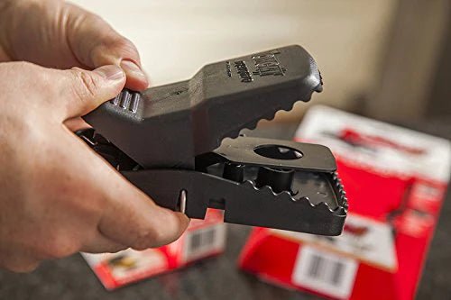 Tomcat Rat Snap Trap - 2 Traps - rodenticidecanada.comLawn & Patiorodenticidecanada.com013415362434Rat - snap